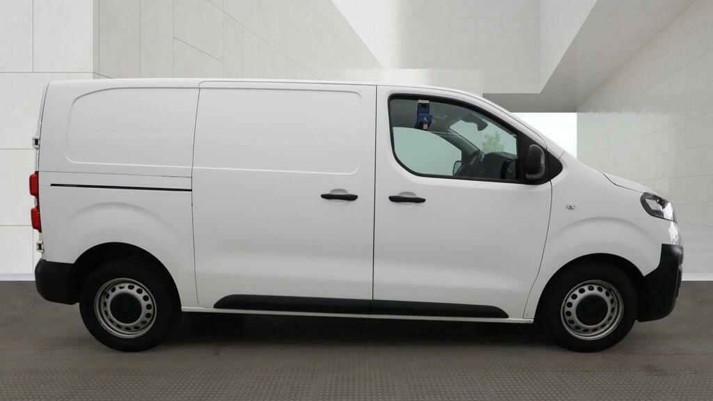 Vauxhall Vivaro 1.5 Turbo D 2900 Dynamic Panel Van 6Dr Manu KP22ALO White #5