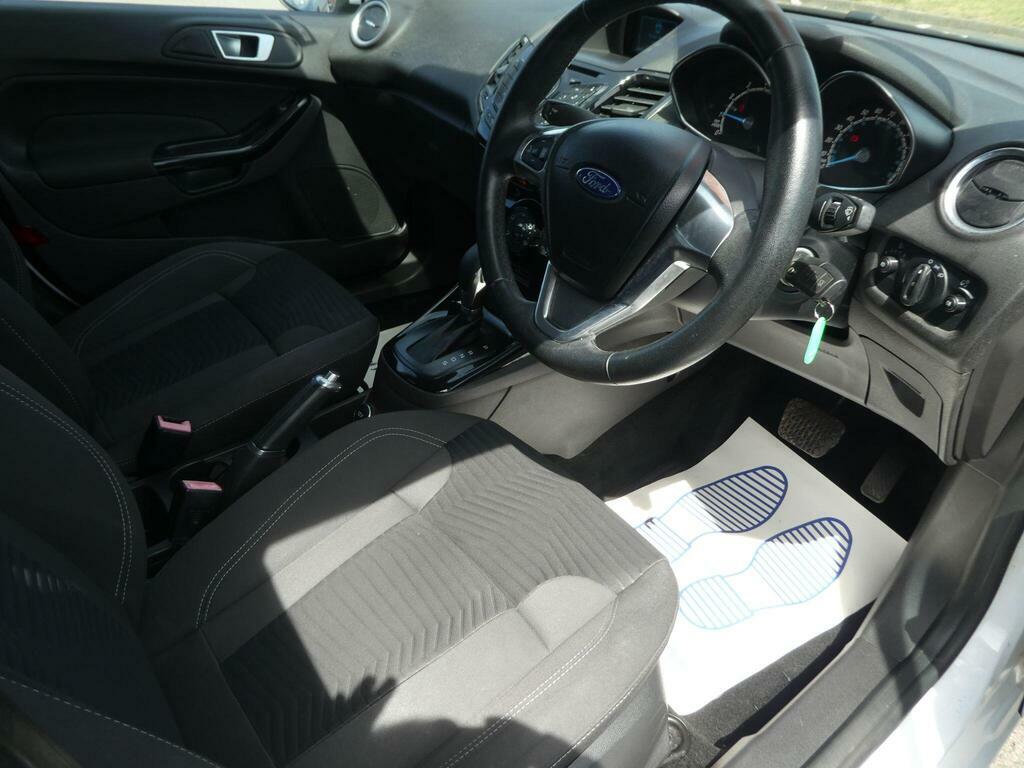 Ford Fiesta 1.6 Zetec Powershift Euro 5 White #5