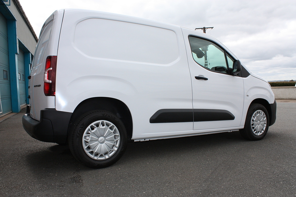 Peugeot Partner 1.5 Bluehdi 1000 Professional White #4