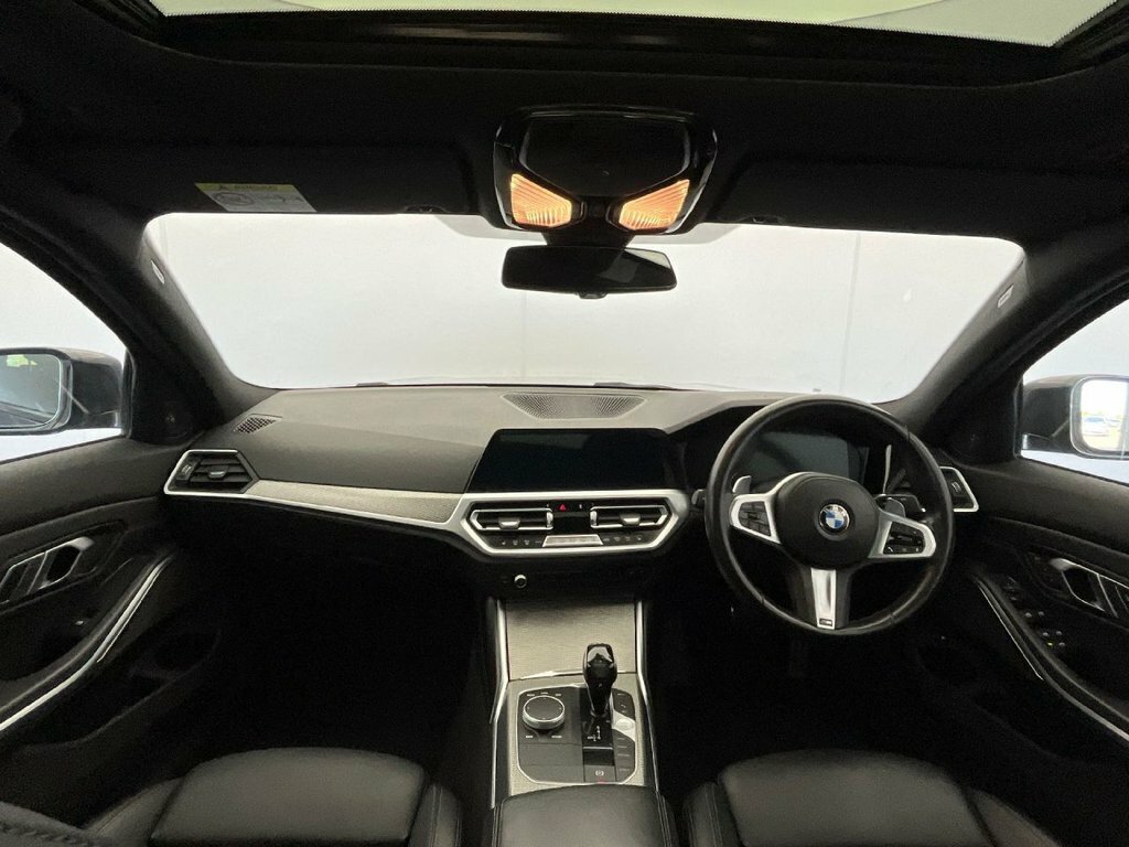 BMW 3 Series 2L M Sport LR20ZTJ Black #3