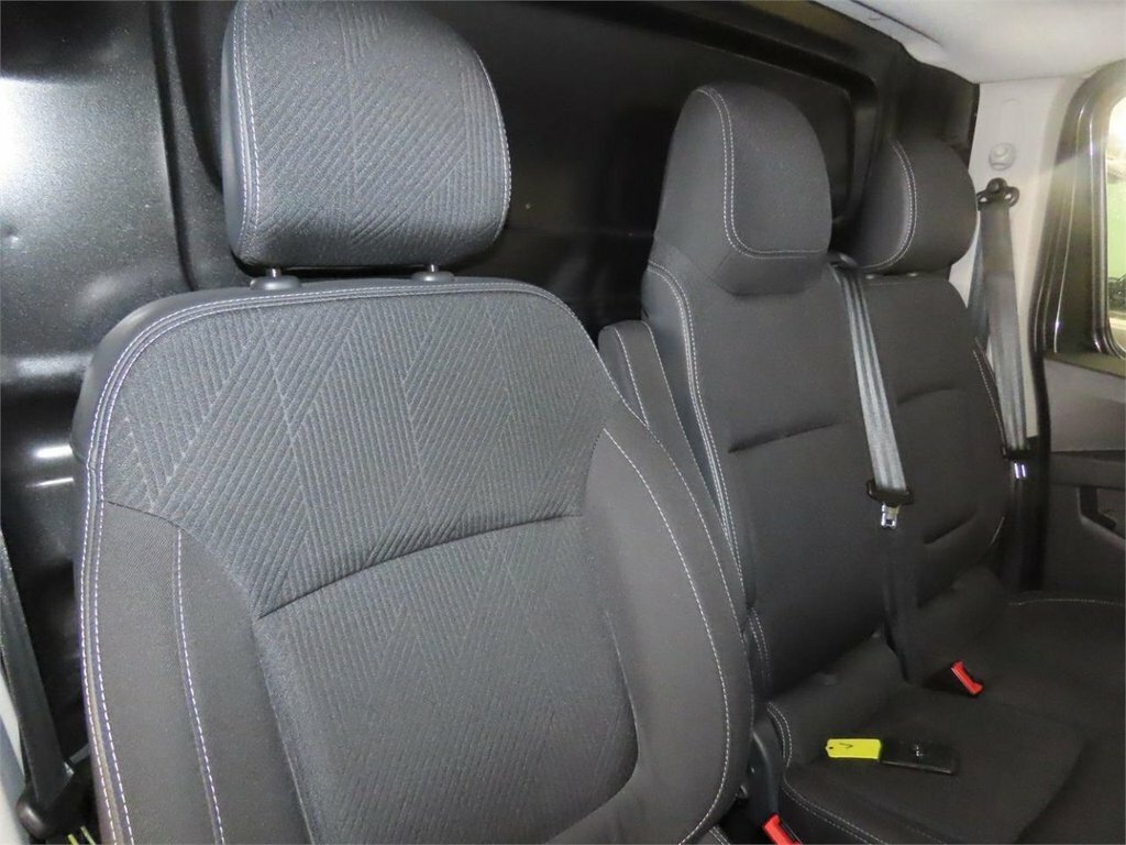 Renault Trafic 2L Sport YP23EKU Black #6