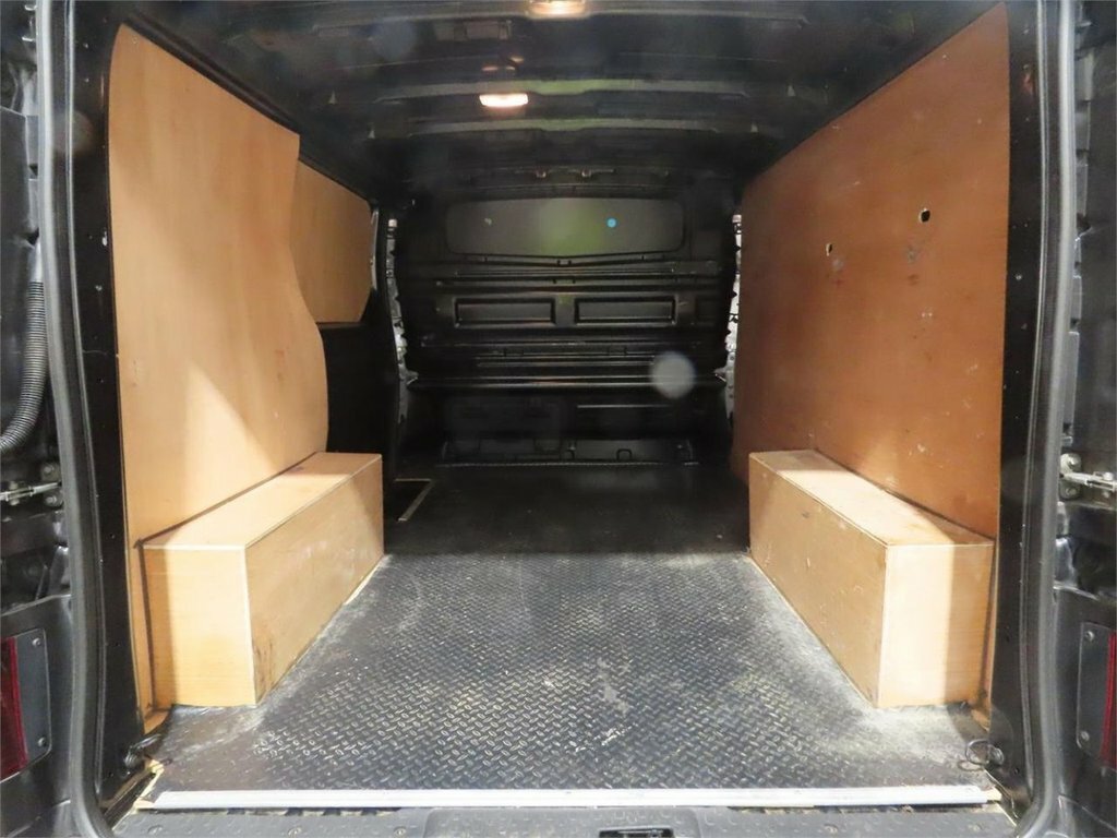 Renault Trafic 2L Sport YP23EKU Black #4