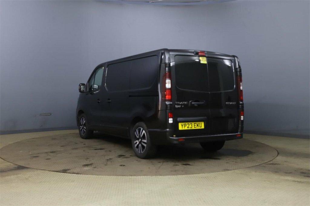 Renault Trafic 2L Sport YP23EKU Black #2