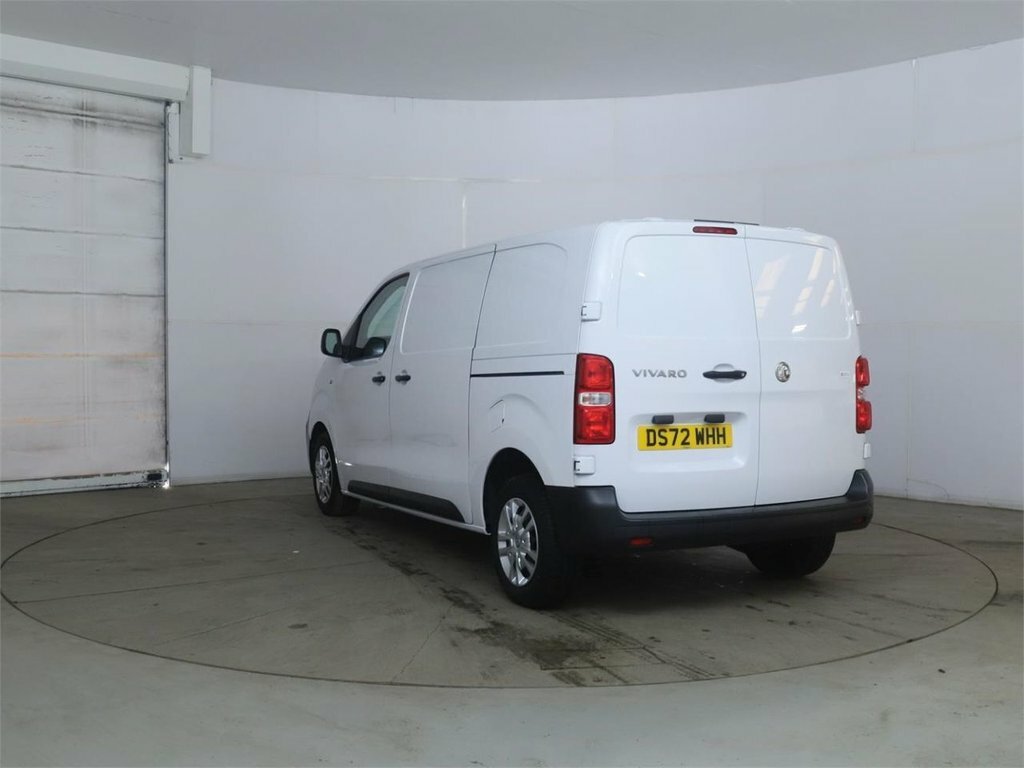 Vauxhall Vivaro 1.5L Dynamic 6Dr DS72WHH White #2