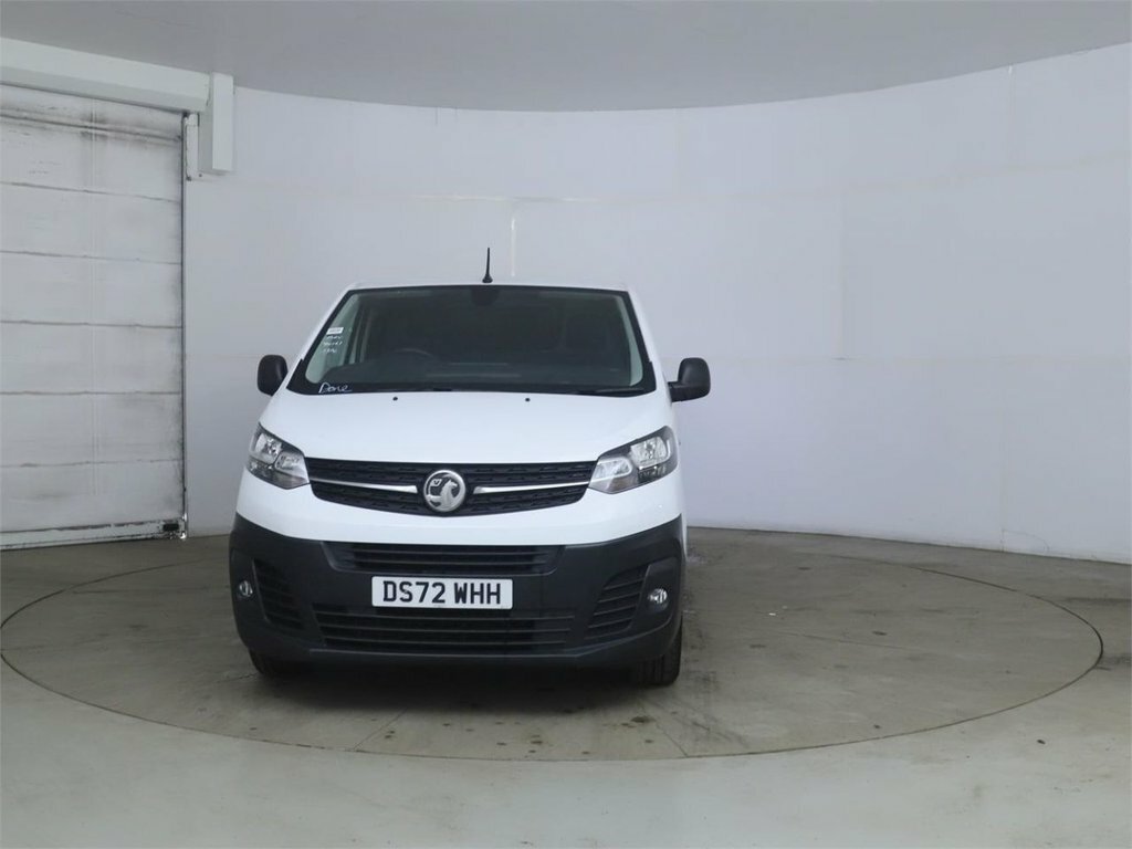 Vauxhall Vivaro 1.5L Dynamic 6Dr DS72WHH White #6