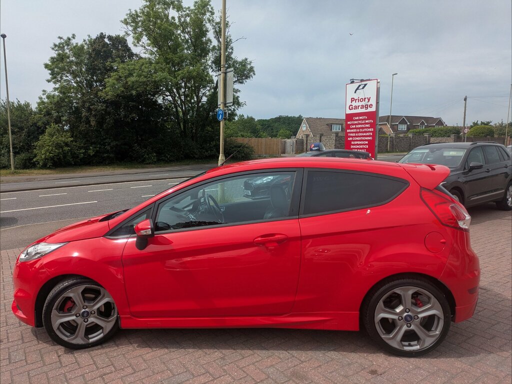 Ford Fiesta 1.6T Ecoboost St-2 Hatchback Eur SX14ENE Red #4