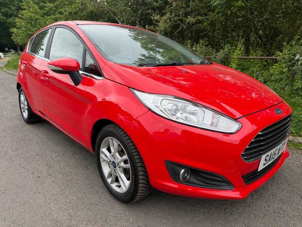 Ford Fiesta 1.25 Zetec Euro 6 Red