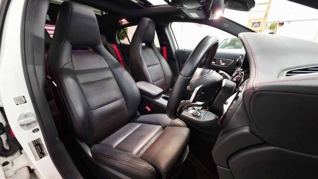 Mercedes-Benz GLA Class 2.0 Premium Suv Spds Dct 4Matic Euro  #4