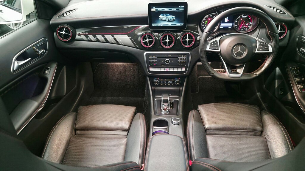 Mercedes-Benz GLA Class 2.0 Premium Suv Spds Dct 4Matic Euro  #5