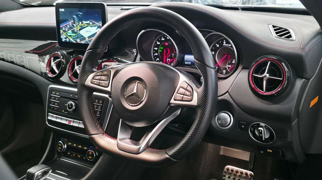 Mercedes-Benz GLA Class 2.0 Premium Suv Spds Dct 4Matic Euro  #2