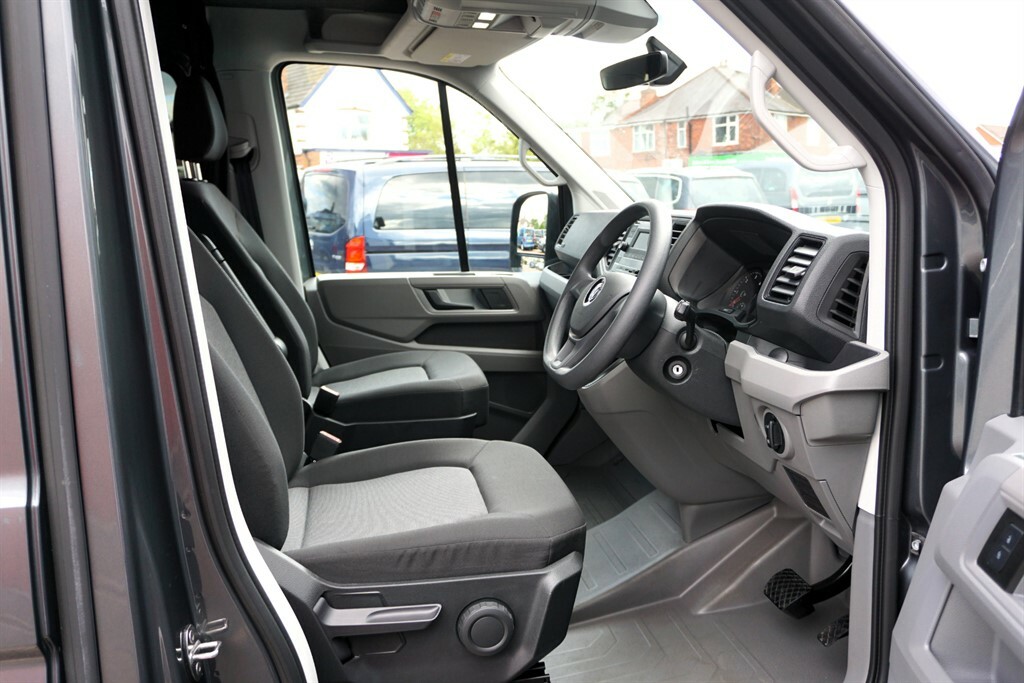 Volkswagen Crafter Cr35 Tdi Startline Wheelchair Accessible #6