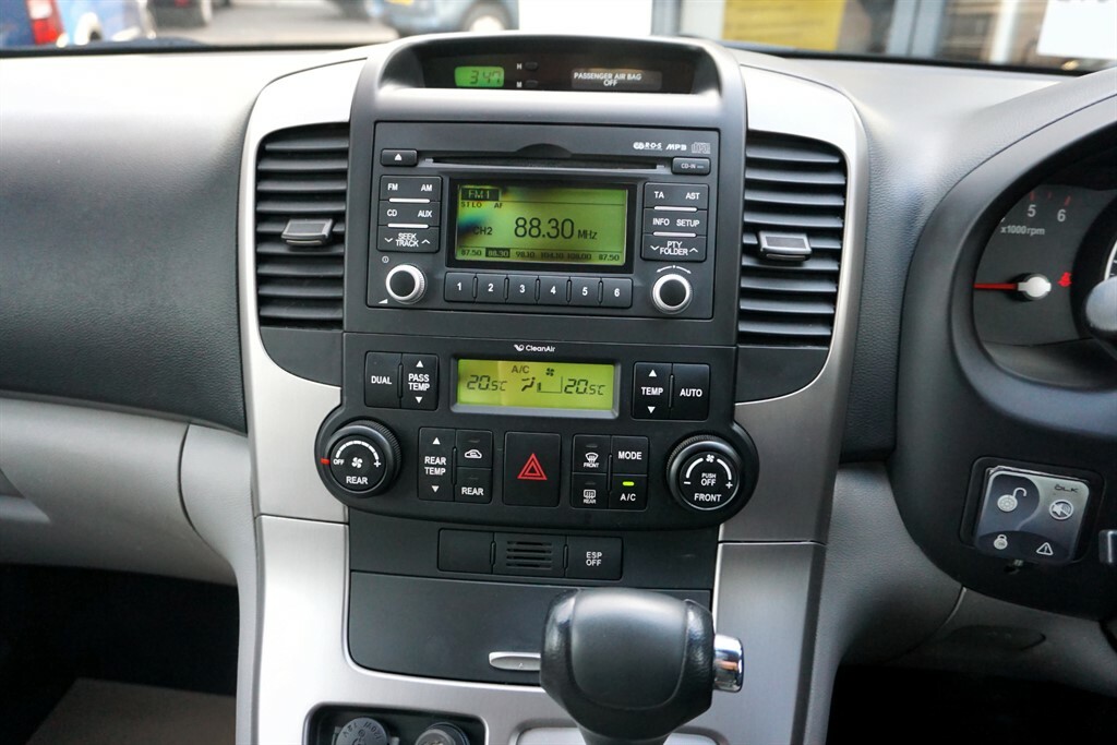 Kia Sedona Crdi 2 Disabled, Wheelchair Accessible  #4