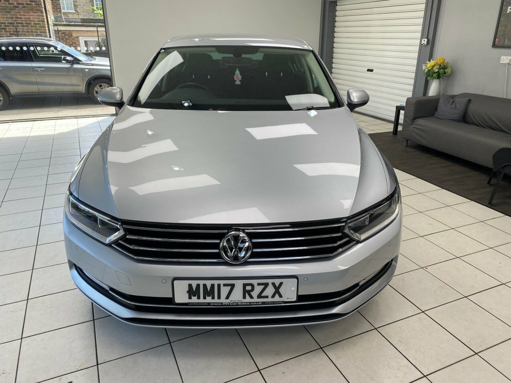 Volkswagen Passat 2L Se Business MM17RZX Silver #2