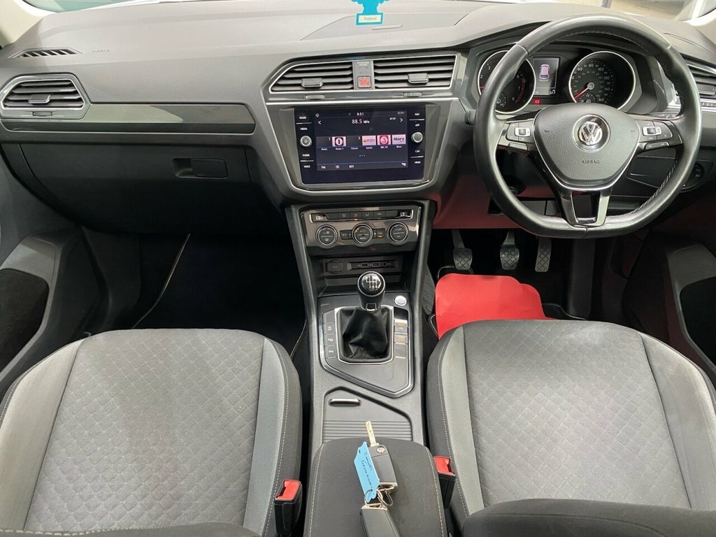 Volkswagen Tiguan 1.5L Match KF19LUA White #3