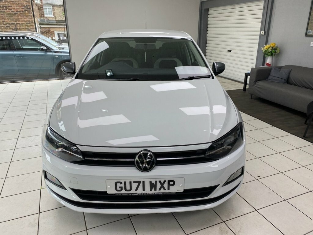 Volkswagen Polo 1L Beats GU71WXP White #2