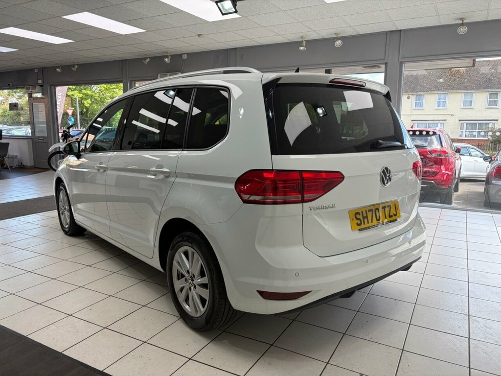 Volkswagen Touran 1.5L Se Family White #6