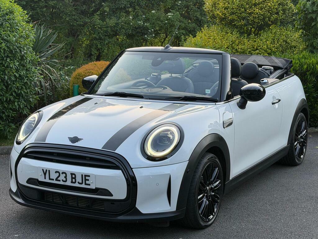 Mini Convertible 1.5 Cooper Exclusive Steptronic Euro 6 S S White
