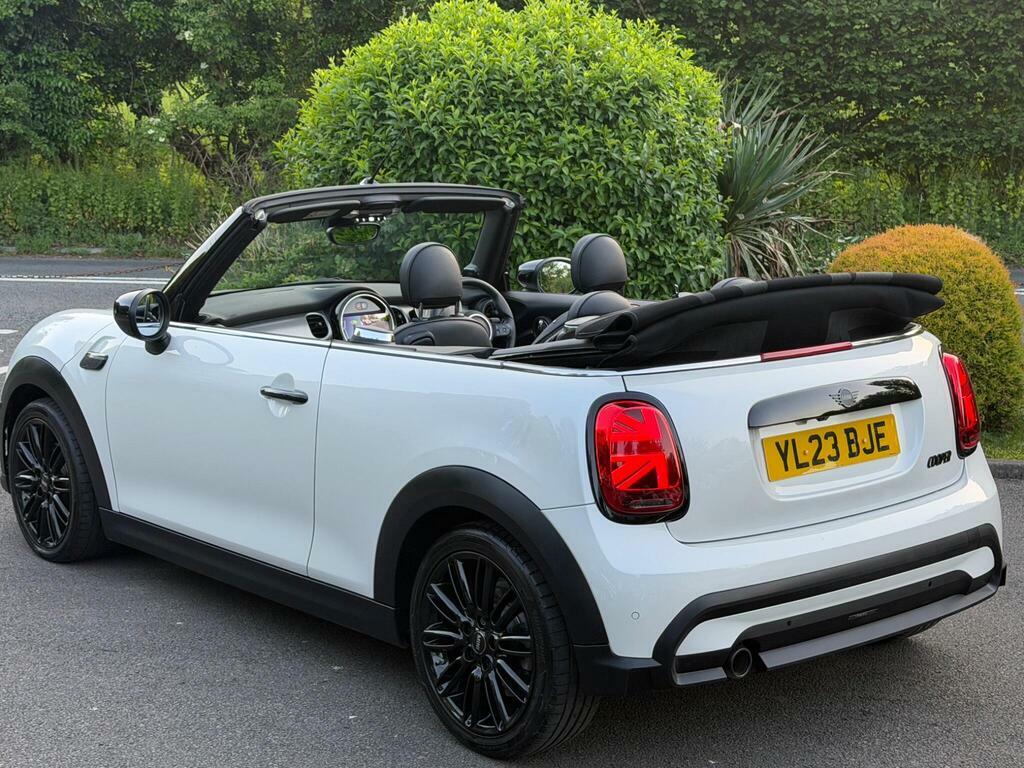 Mini Convertible 1.5 Cooper Exclusive Steptronic Euro 6 S S YL23BJE White #4