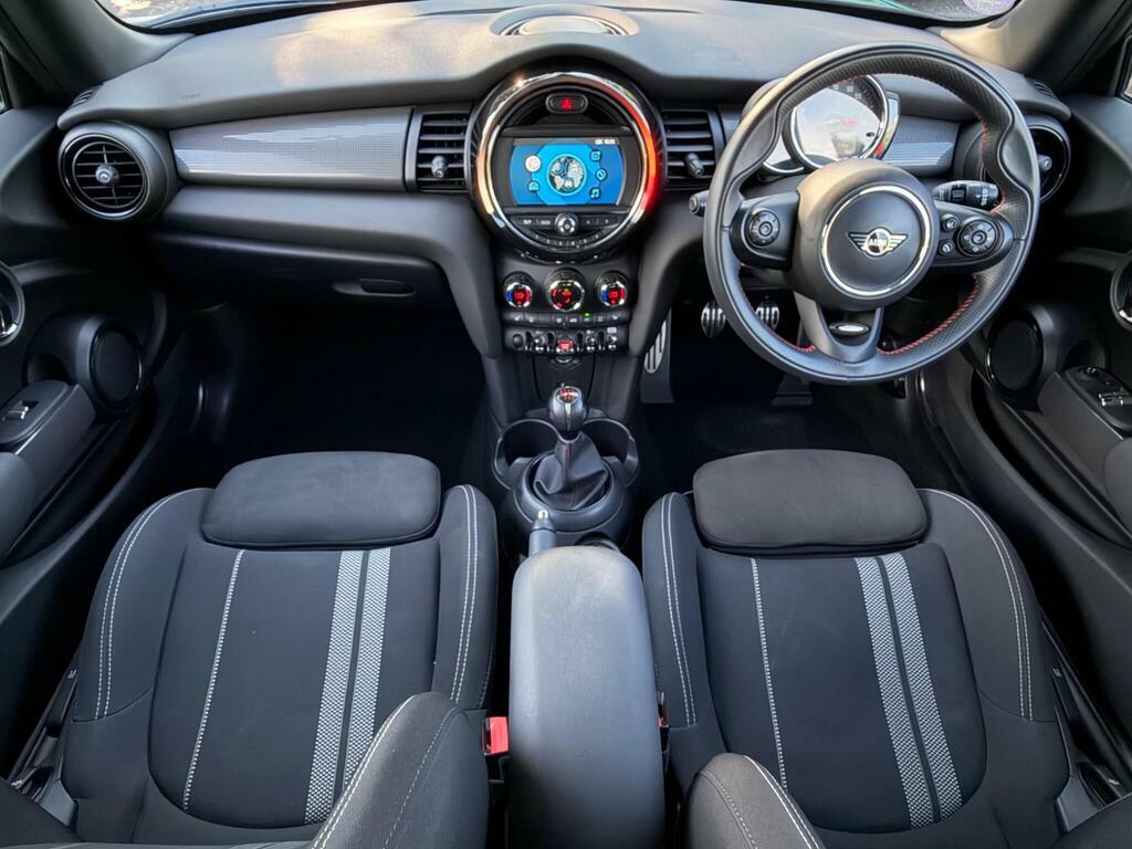 Mini Hatch 1.5 Cooper Sport Euro 6 S S KR70FBA Green #3