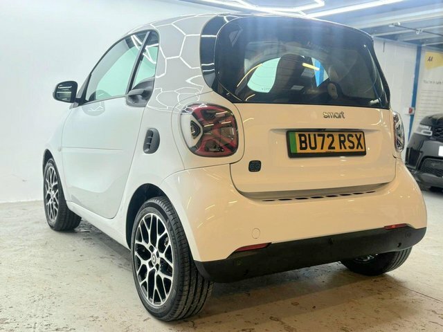 Smart Fortwo 2022 17.6Kwh Prime Exclusive 22Kw Charge White #4