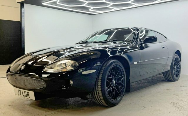 Jaguar XK8 4.0 2dr Auto Silver #8