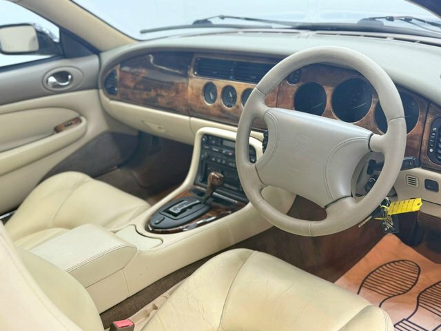 Jaguar XK8 4.0 2dr Auto Silver #12