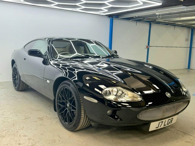 Jaguar XK8 4.0 2dr Auto Silver #4