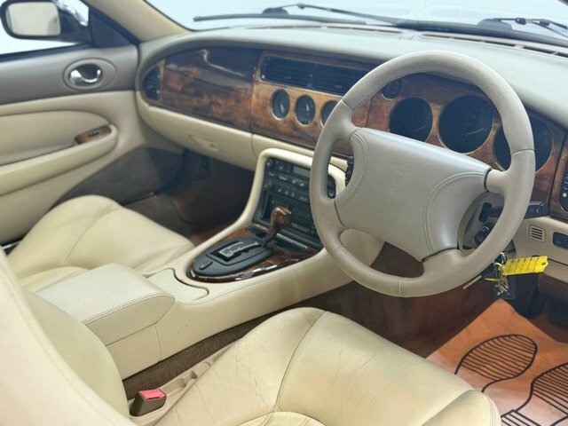 Jaguar XK8 4.0 2dr Auto Silver #13