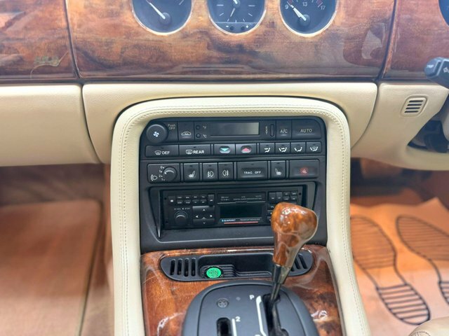 Jaguar XK8 4.0 2dr Auto Silver #25