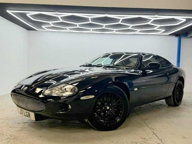 Jaguar XK8 4.0 2dr Auto Silver #10
