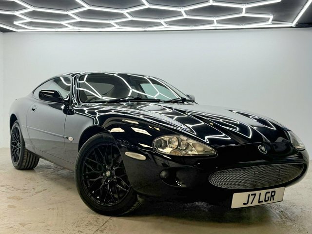 Jaguar XK8 4.0 2dr Auto Silver #7
