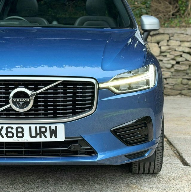 Volvo XC60 2018 2.0H T8 Twin Engine 10.4Kwh R-design Pro Blue #6