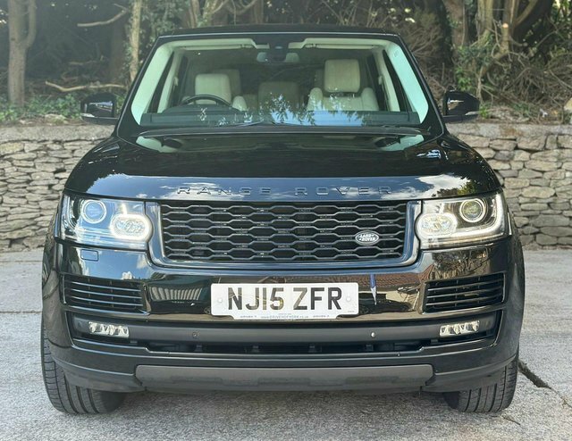 Land Rover Range Rover 2015 3.0 Td V6 Vogue 4Wd Euro 5 Ss NJ15ZFR Black #2