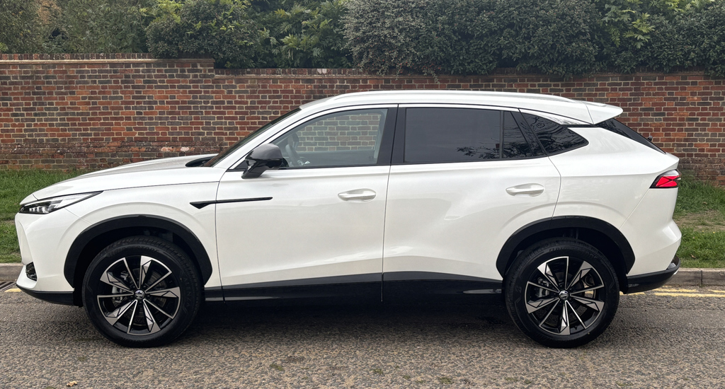 MG HS 1.5 T-gdi Se Dct KM75EPU White #6