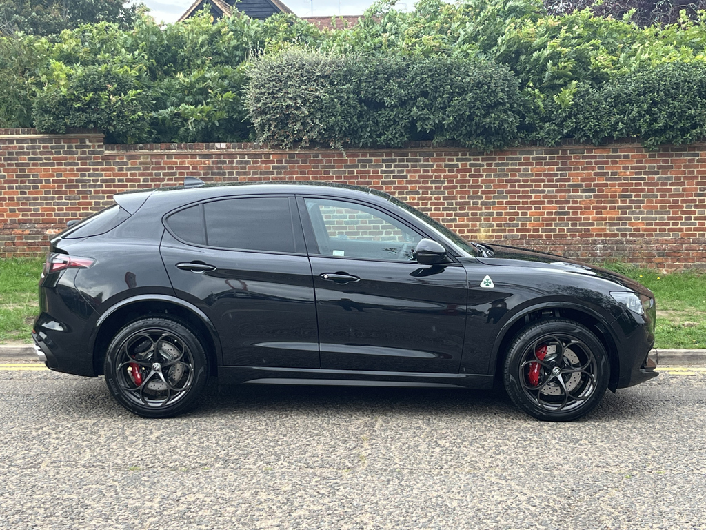 Alfa Romeo Stelvio 2.9 V6 Biturbo Quadrifoglio  #2