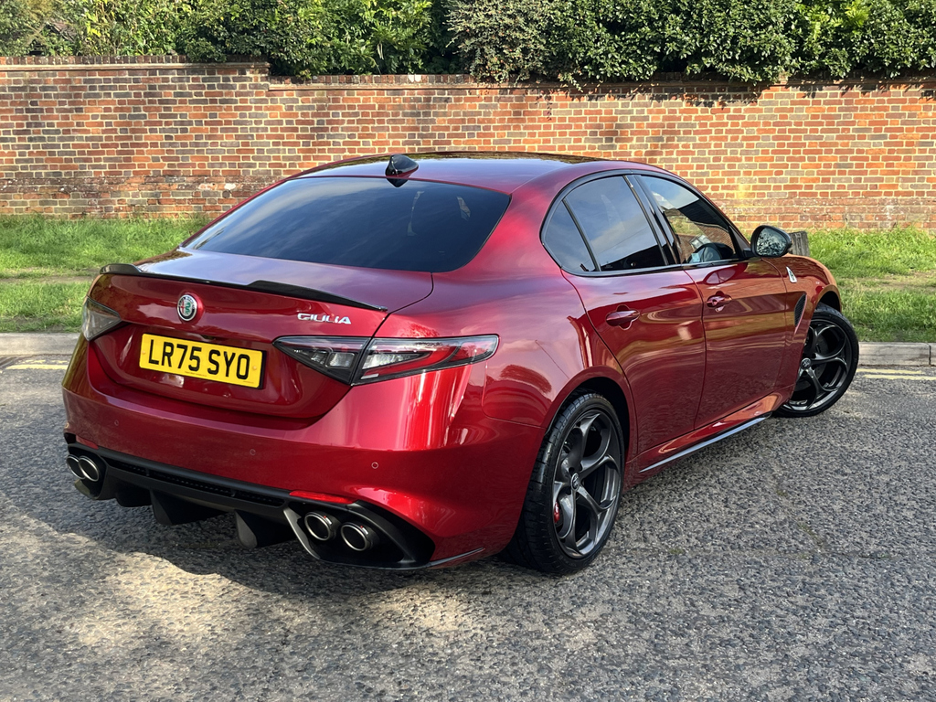 Alfa Romeo Giulia 2.9 V6 Biturbo Quadrifoglio  #2