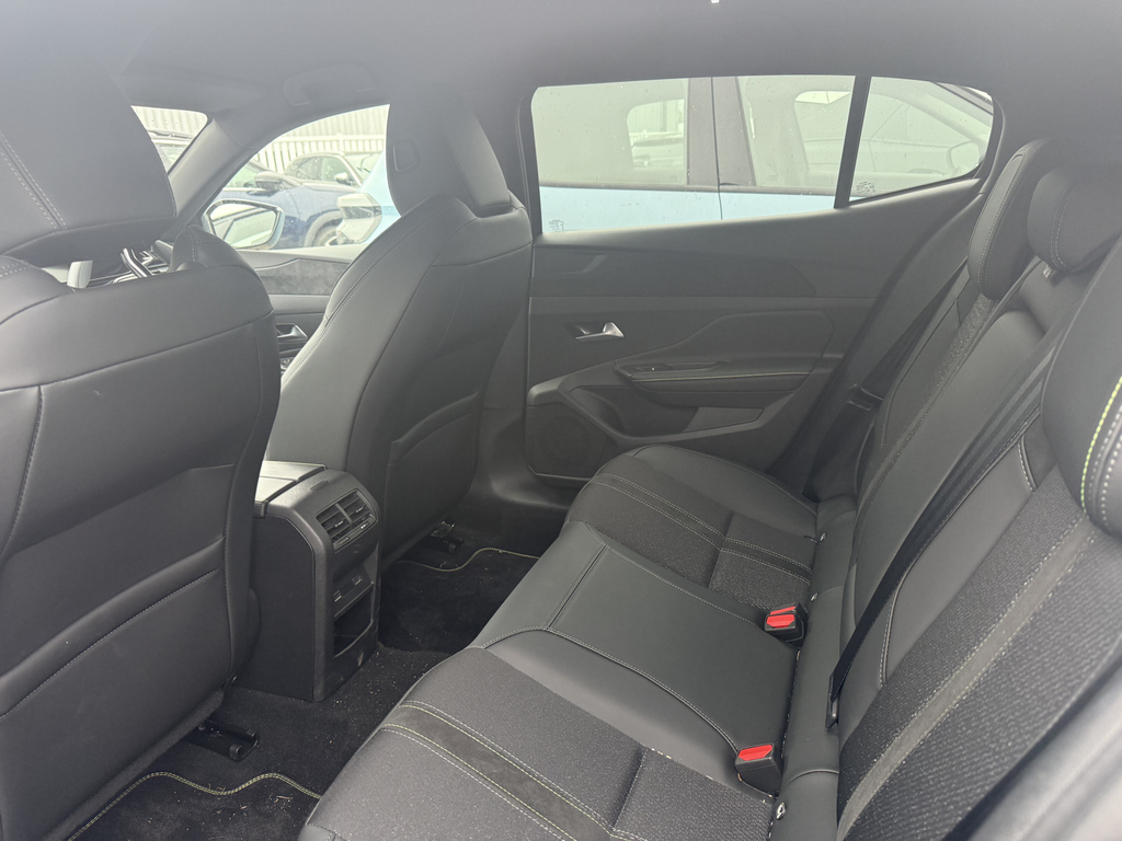 Peugeot 408 158Kw Gt 58Kwh LO25UDJ Black #2
