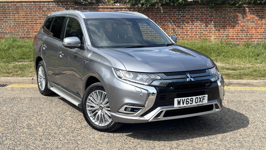 Mitsubishi Outlander 2.4 Phev Exceed Safety Grey