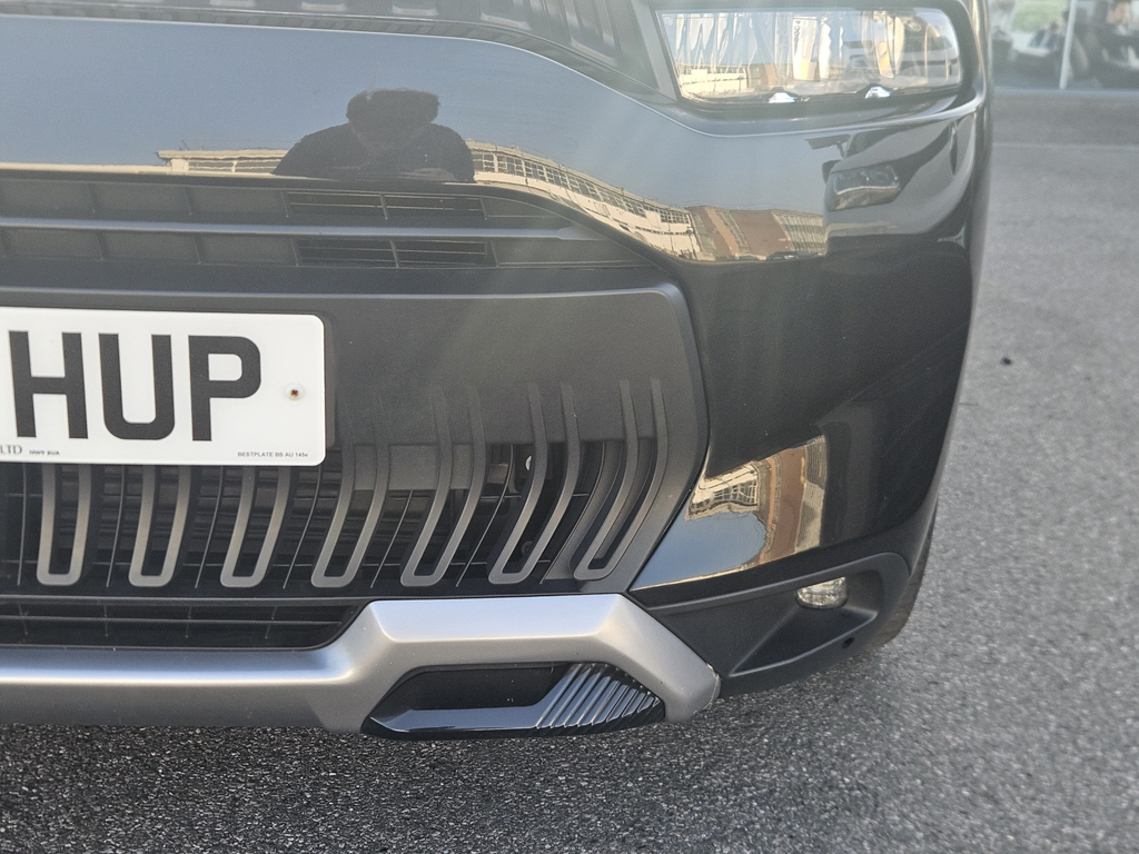 Citroen C3 Aircross 1.2 Puretech 130 Max Eat6 LR24HUP Black #4
