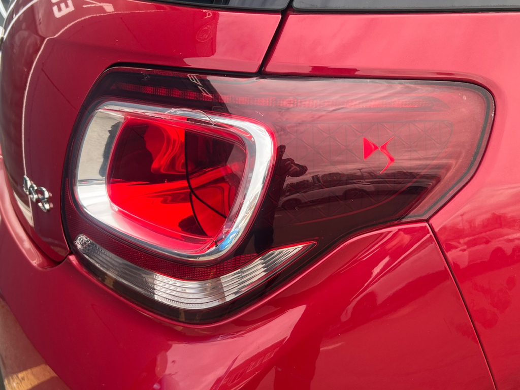 DS DS 3 1.2 Puretech 110 Dstyle Nav Red #4