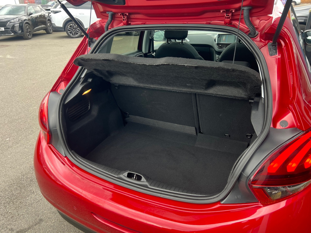 Peugeot 208 1.2 Puretech Allure Premium LR18AHX Red #4