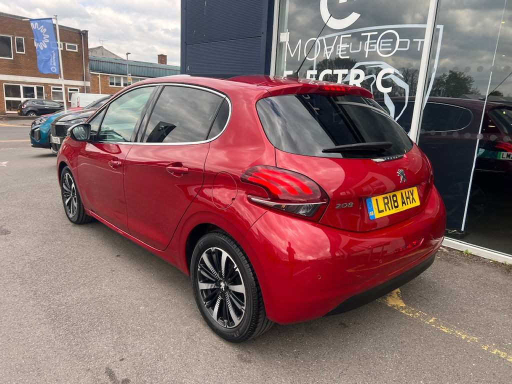 Peugeot 208 1.2 Puretech Allure Premium LR18AHX Red #6