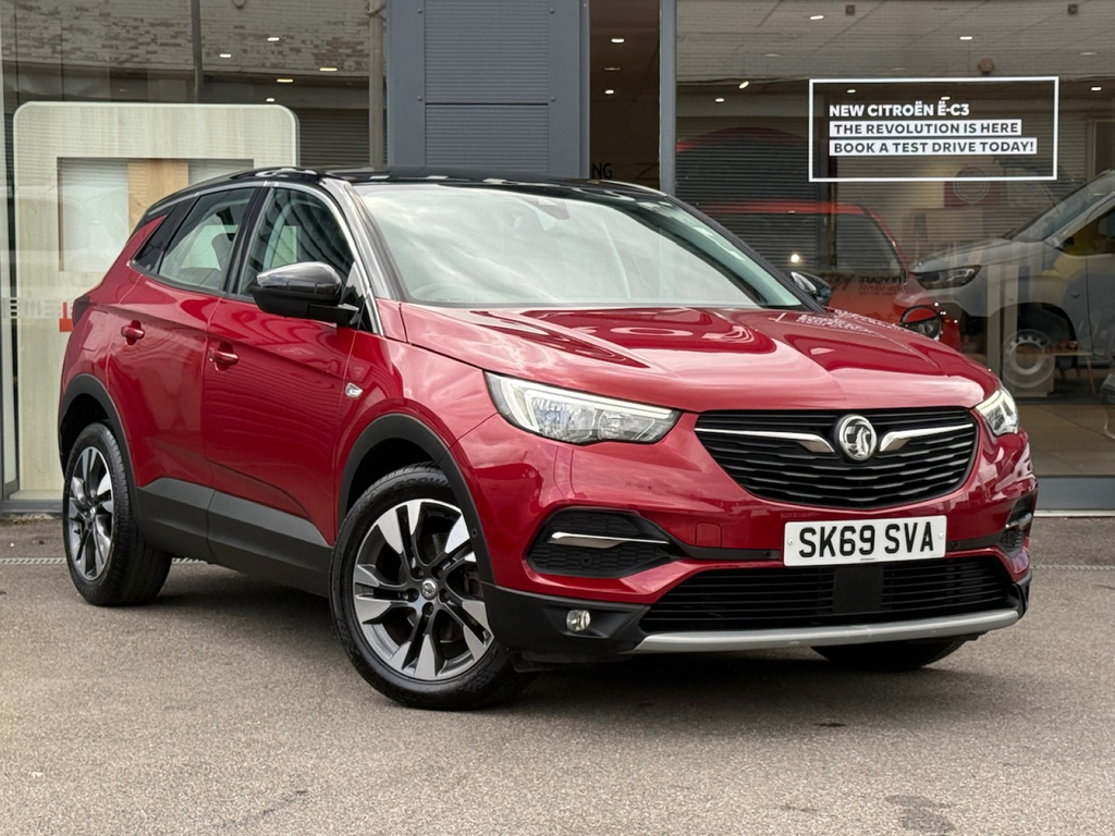 Vauxhall Grandland X 1.2 Turbo Sport Nav Red