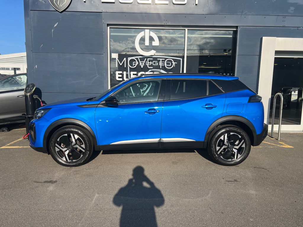 Peugeot 2008 1.2 Puretech 130 Allure Blue #4