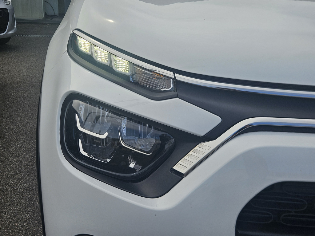 Citroen C3 1.2 Puretech 110 C-series Edition Eat6 CX23UXT White #2