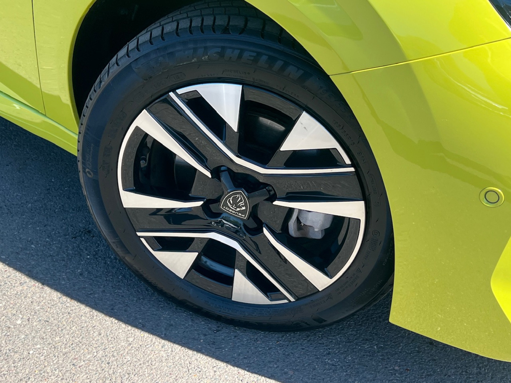 Peugeot 208 1.2 Hybrid 100 Allure E-dsc6 LR24AUP Yellow #4