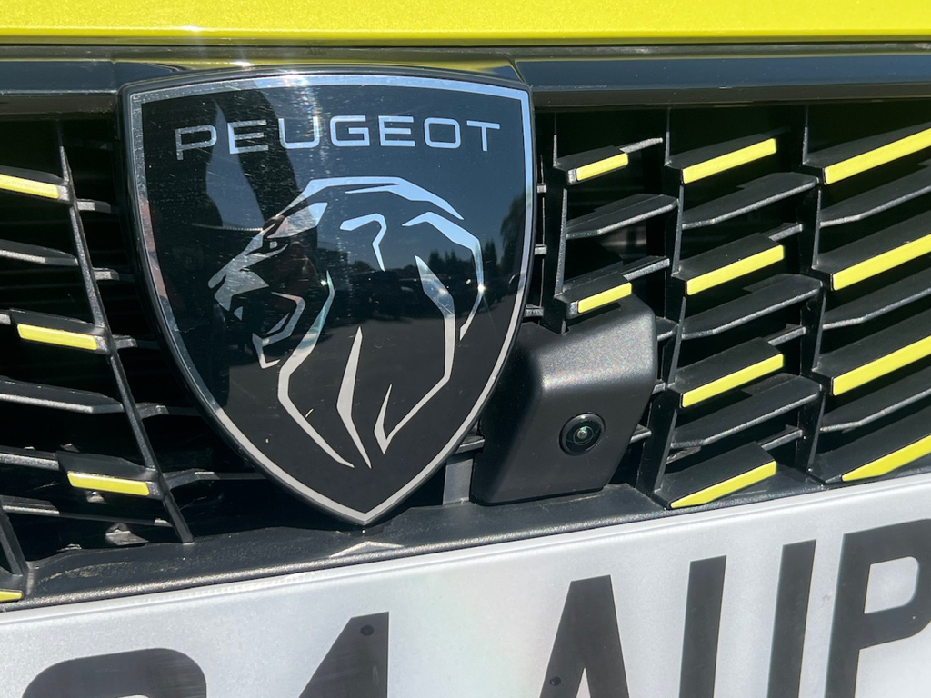 Peugeot 208 1.2 Hybrid 100 Allure E-dsc6 LR24AUP Yellow #3