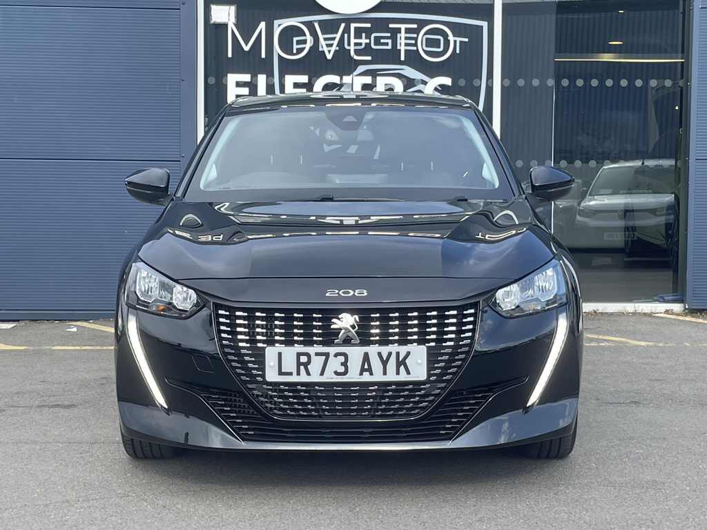 Peugeot 208 1.2 Puretech 100 Allure Premium Eat8 LR73AYK Black #2