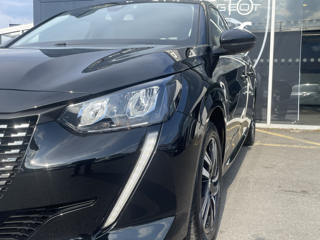 Peugeot 208 1.2 Puretech 100 Allure Premium Eat8 LR73AYK Black #4