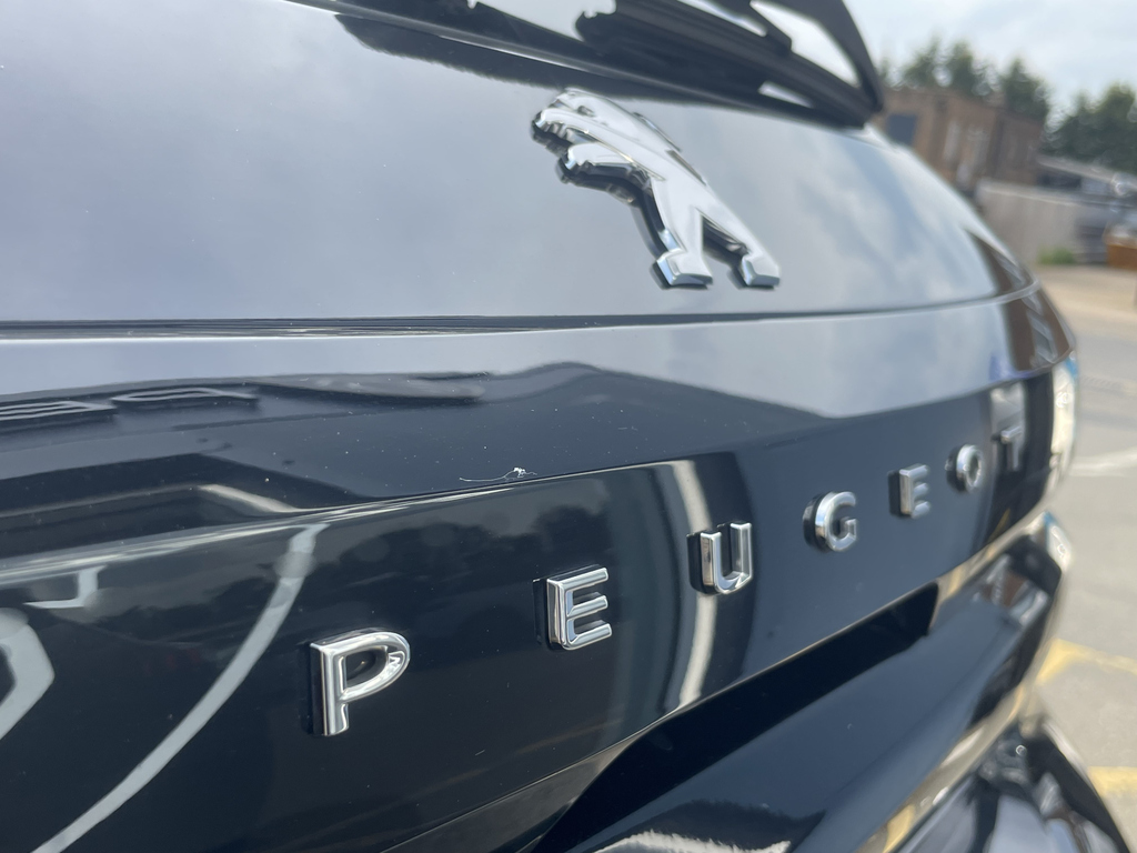 Peugeot 208 1.2 Puretech 100 Allure Premium Eat8 LR73AYK Black #6